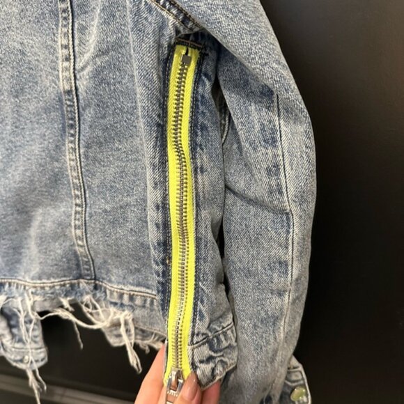 Blank NYC Light Blue Denim Jacket - Picture 4 of 4